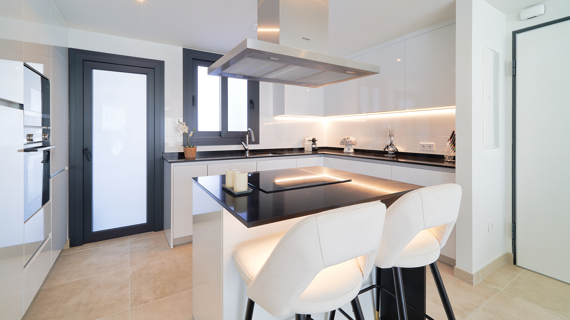 2 bedroom apartment 131 m² Estepona, Spain