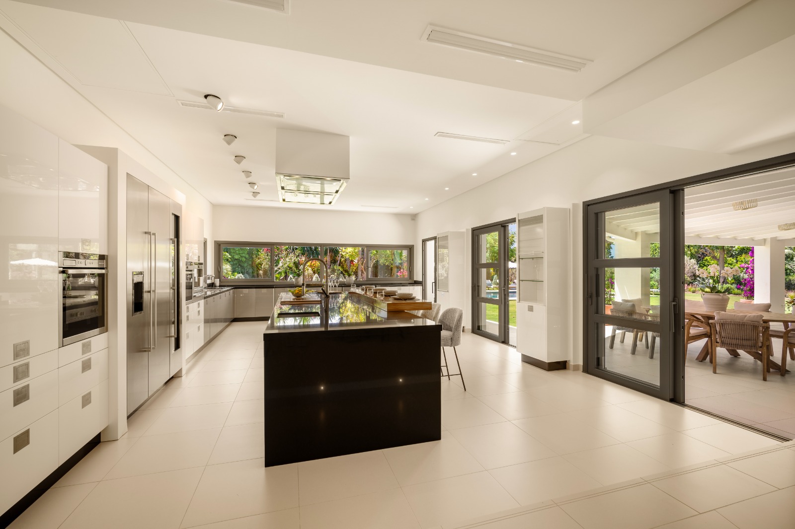 5 bedroom villa 722 m² San Pedro Alcantara, Spain