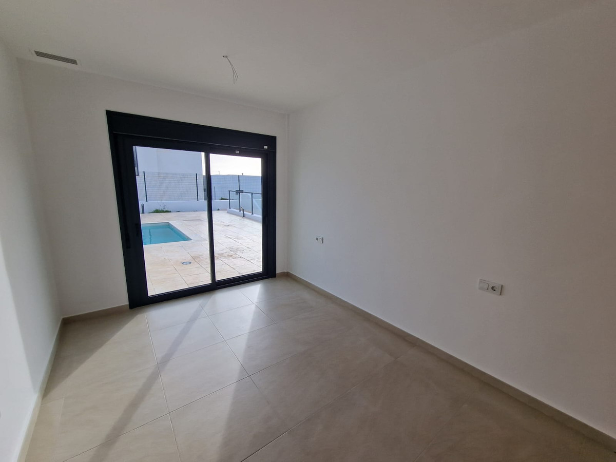4-Schlafzimmer-Villa 184 m² Manilva, Spanien