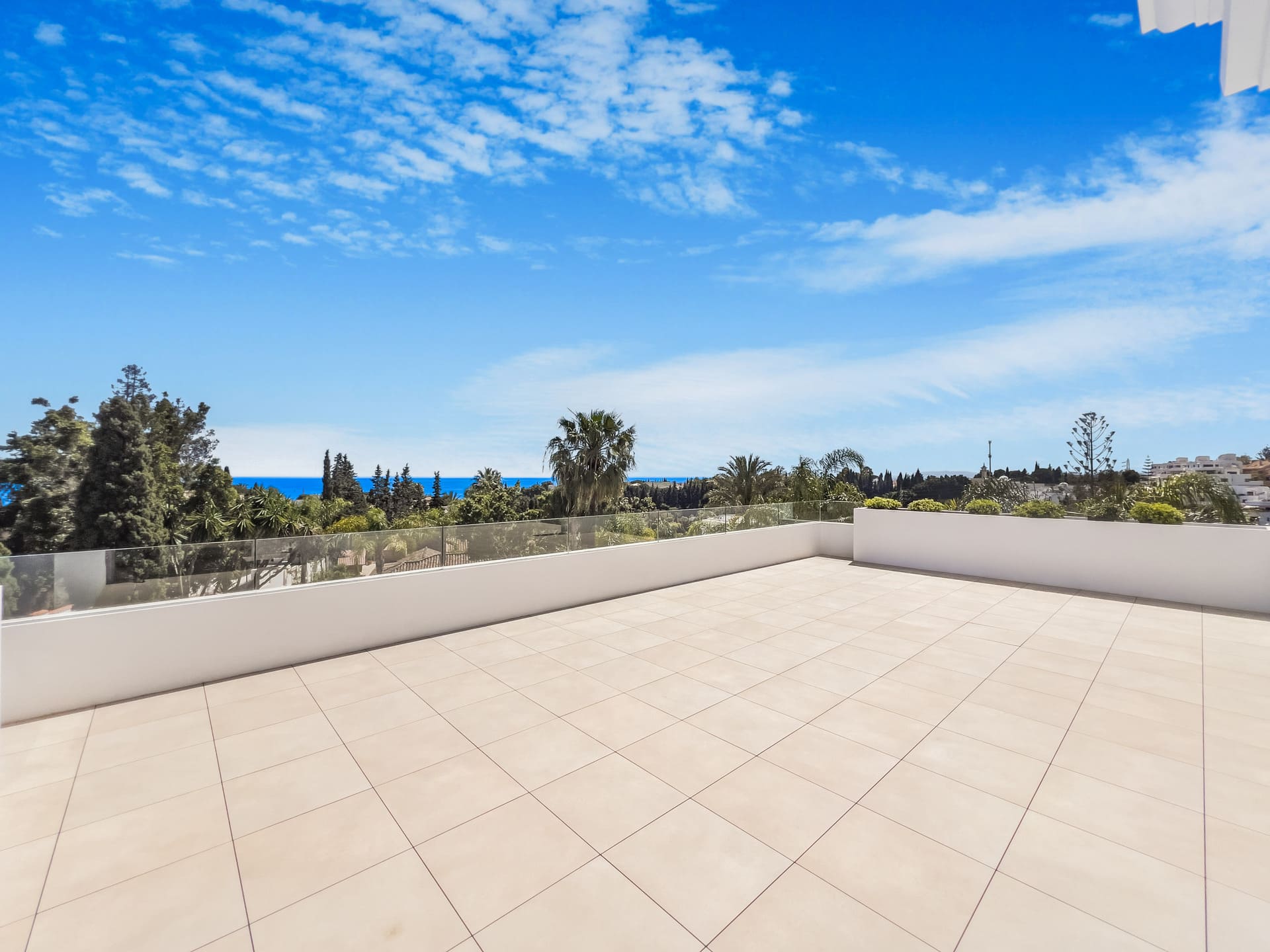 6 bedroom villa 647 m² Marbella, Spain